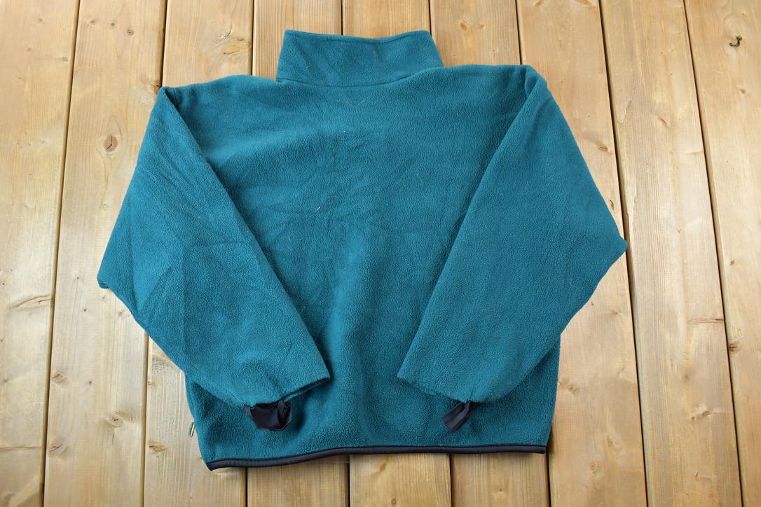 Vintage 1990s Canada Bear Country Fleece Sweater