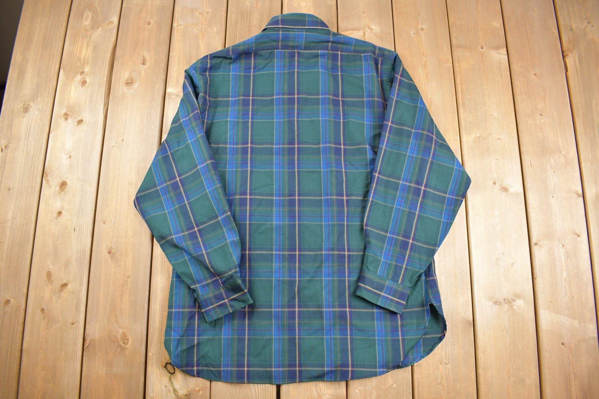 Vintage 1990s Pendleton Tartan Plaid Button Shirt / 100% Virgin Wool / Loop Button / Outdoor / Casual Wear / Flannel