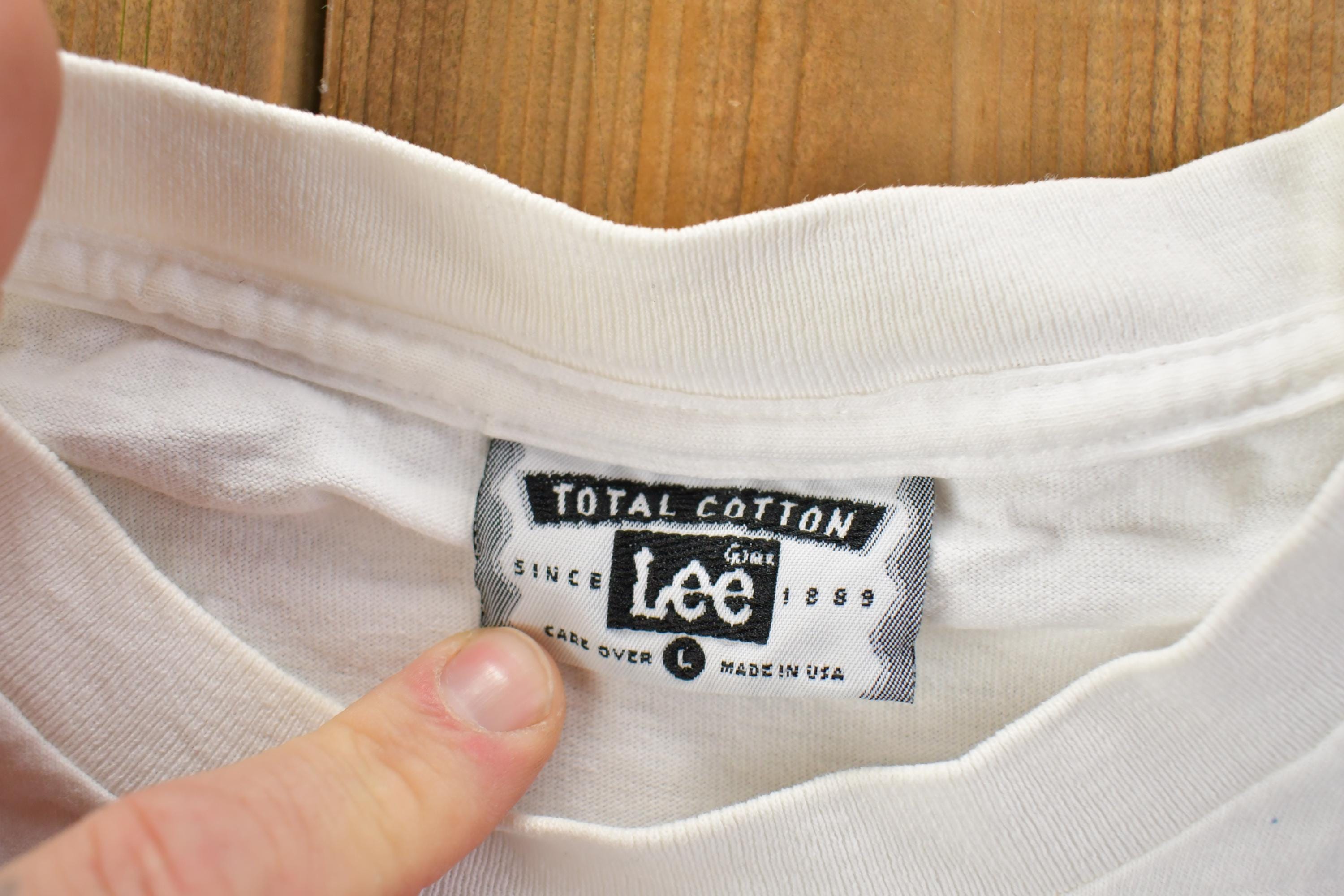 Vintage 1990s Alaska Lee Total Cotton Souvenir T-Shirt