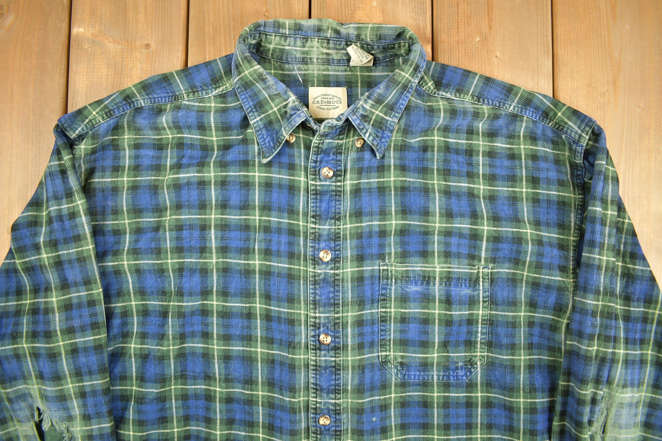 Vintage 1990s G. H. Bass & Co Plaid Flannel Button Up Shirt