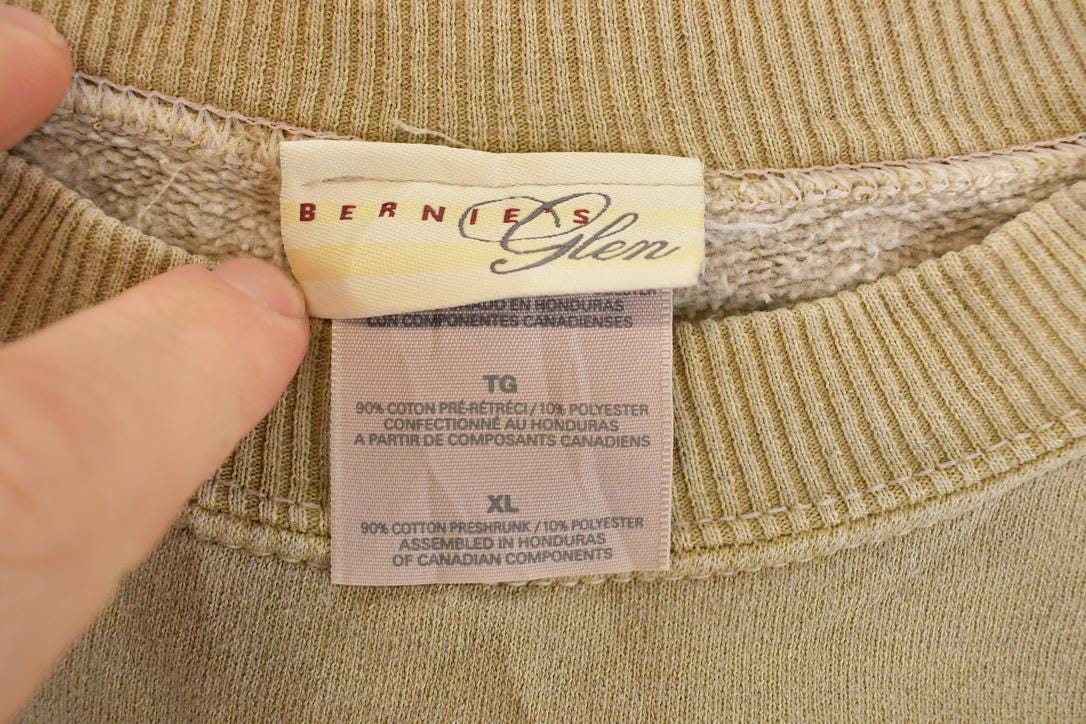 Vintage 1990s Bernie's Glen Eagle Country Graphic Print Crewneck Sweatshirt Men's L