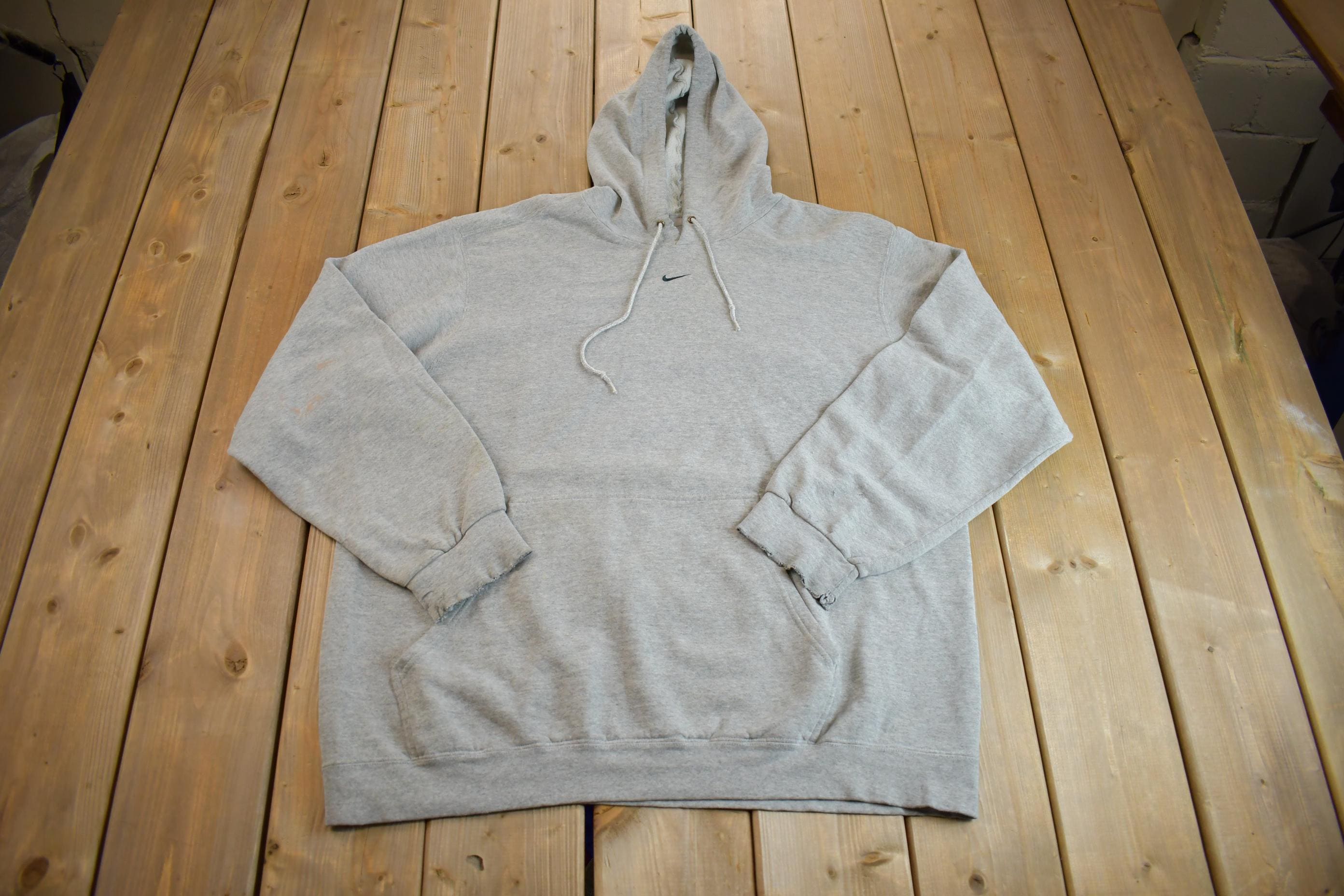 Vintage Y2K Nike Embroidered Mini Middle Swoosh Hoodie