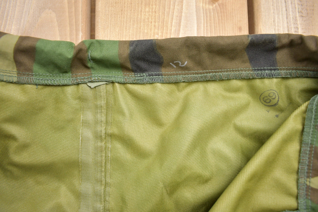 Vintage 2001 Army Military Camouflage Nylon Windbreaker Pants Size 26 x 29