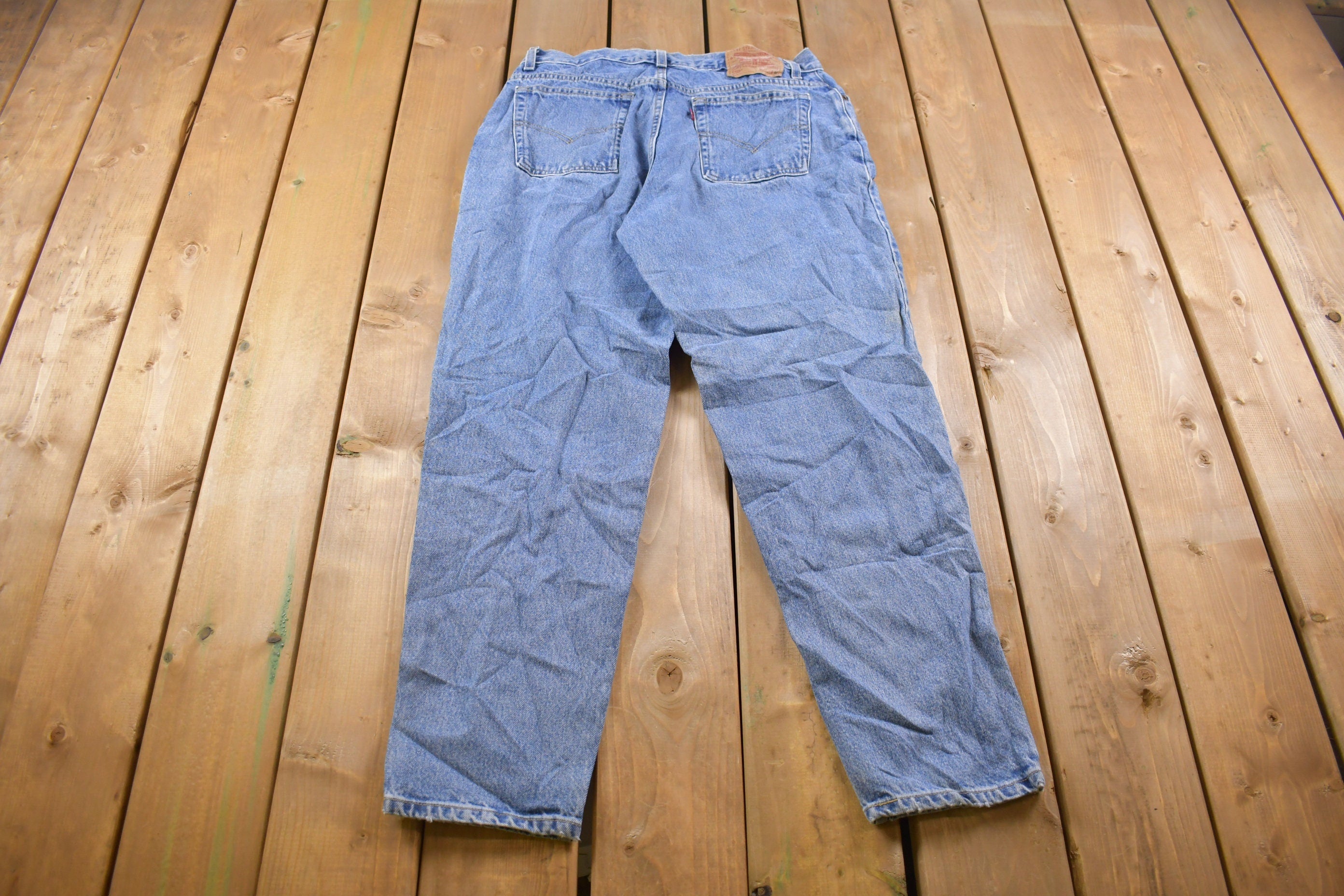 Vintage 1990s Levi's 550 Red Tab Jeans Size 32 x 30