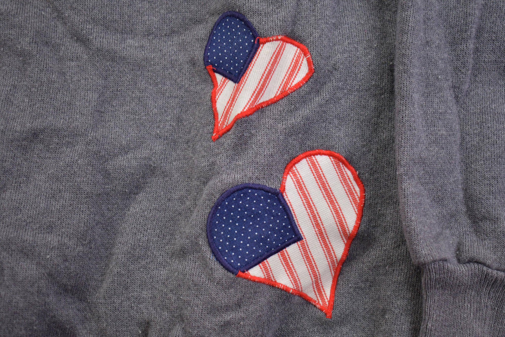 Vintage 1990s Hanes Embroidered USA Hearts Crewneck Sweater Made In USA - XL