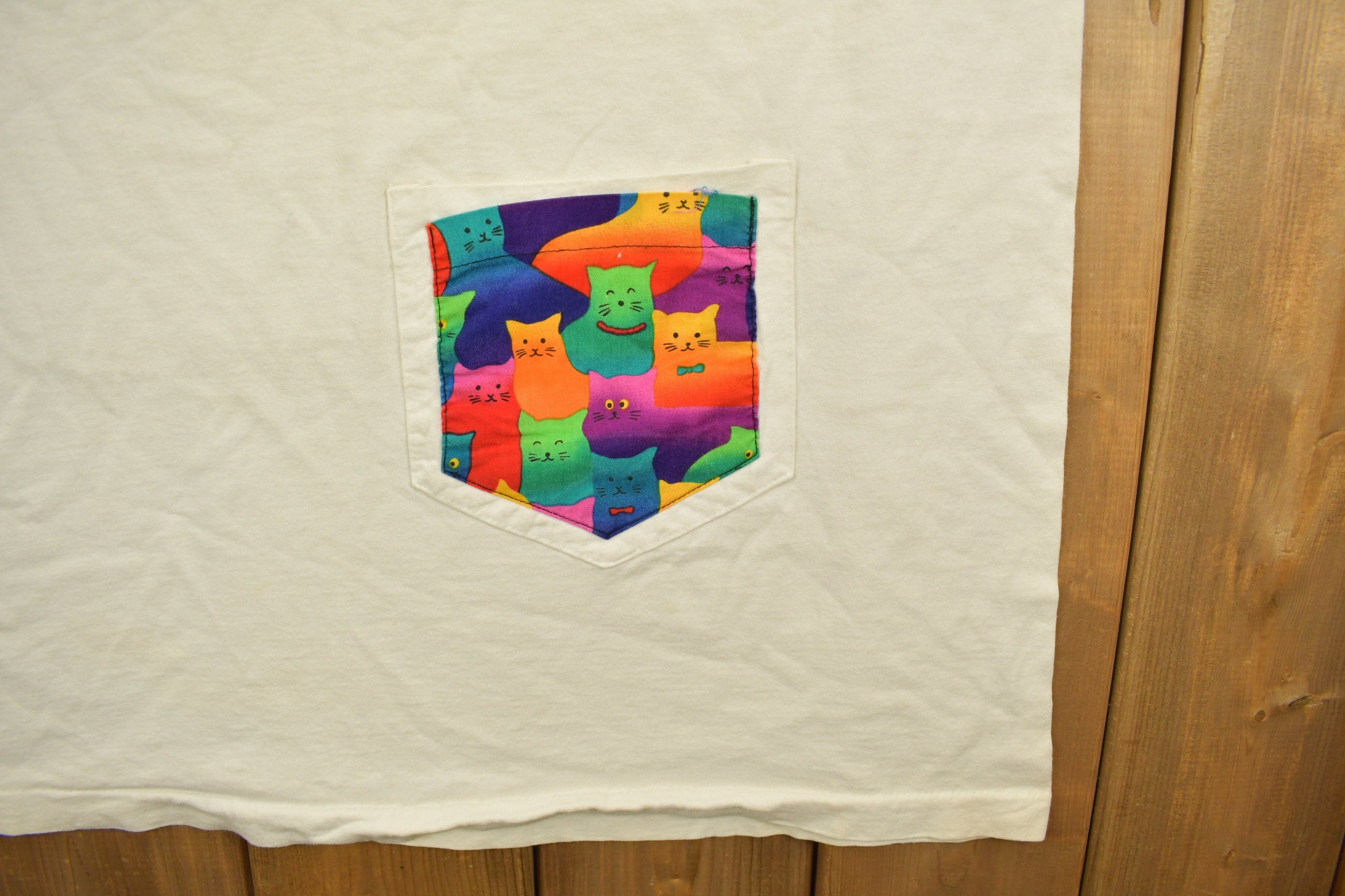 Vintage 1990s Bermuda Cat Themed Pocket Graphic T-Shirt