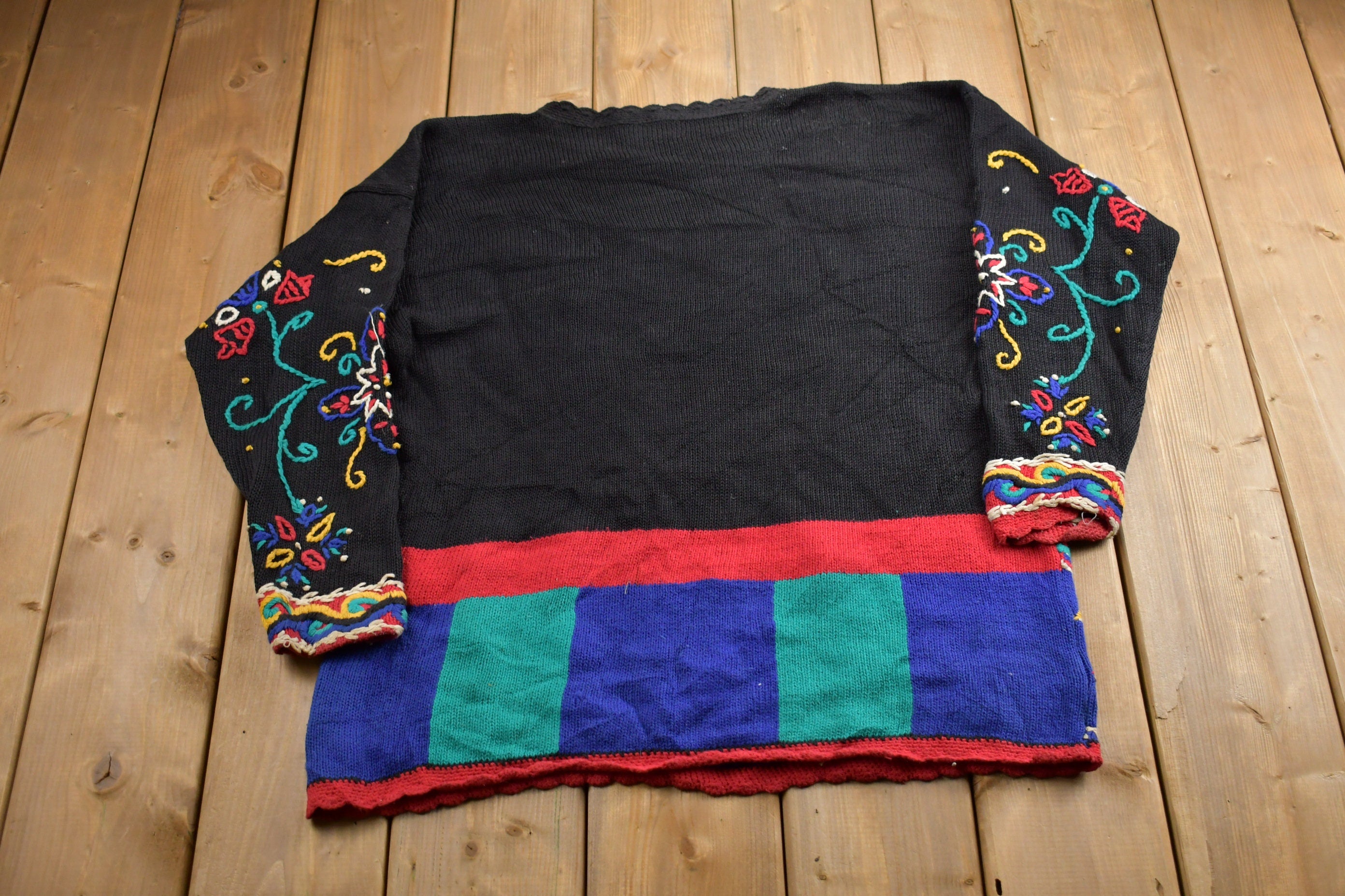 Vintage 1993 Casual Corner Floral Embroidery Knitted Sweater