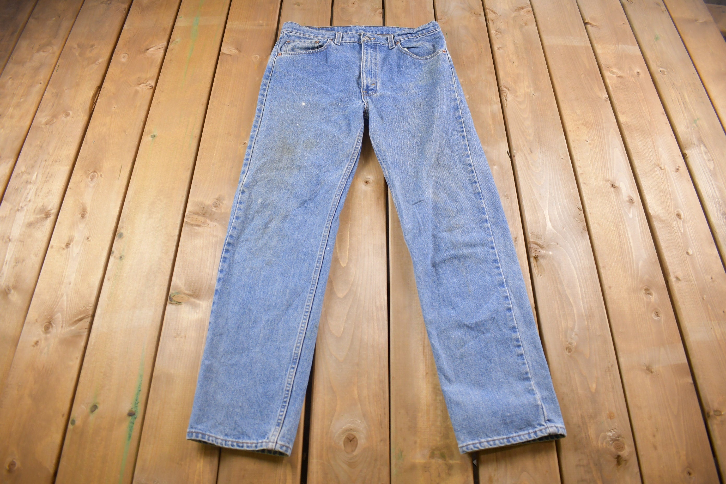 Vintage 1990s Levi's 505 Red Tab Jeans Size 32 x 31