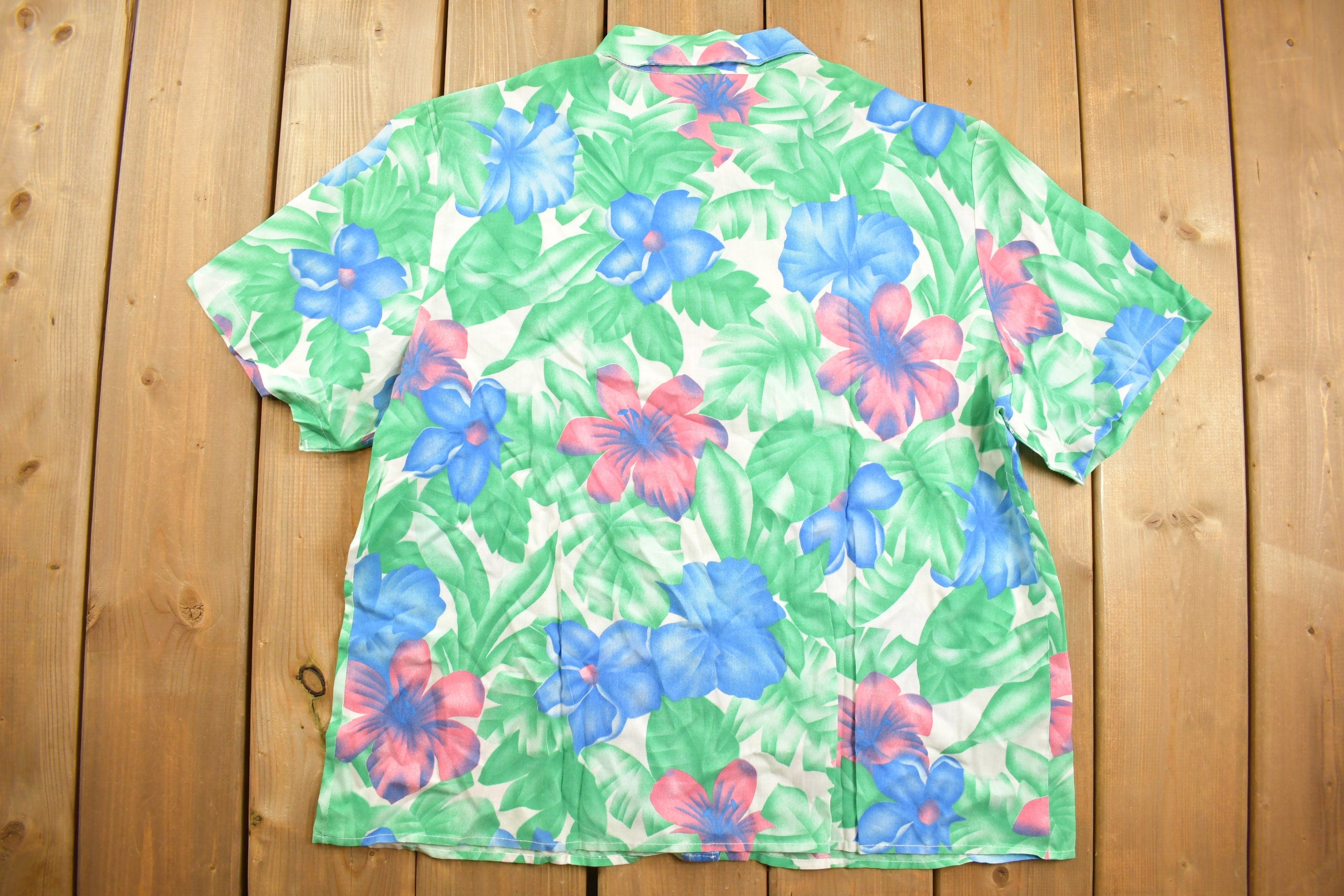 Vintage 1980s Cape Cod Sportswear Floral Button Up Shirt