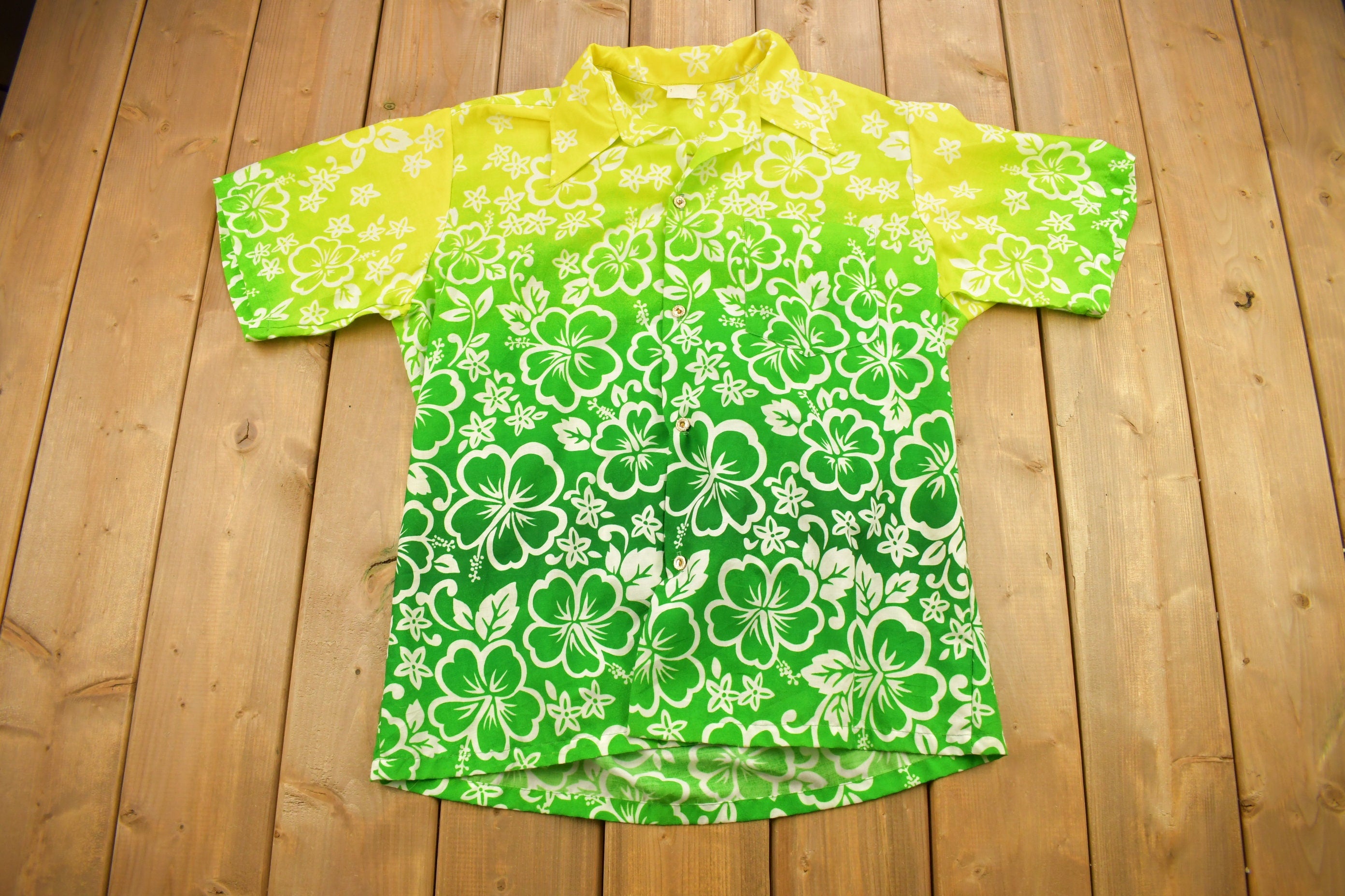 Vintage 1970s Color Gradient Floral Theme Button Up Shirt