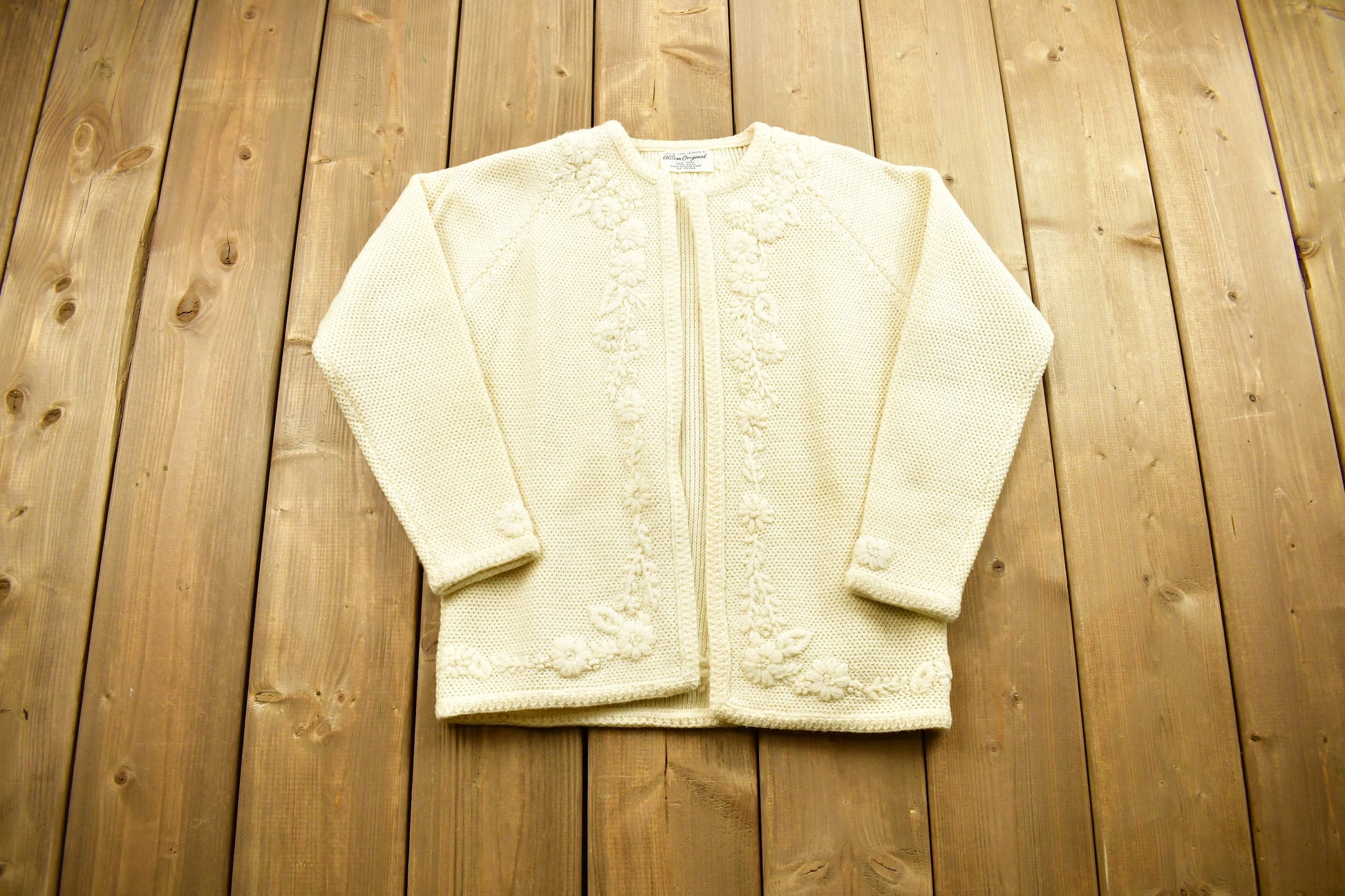 Vintage 1990s 100% Wool Hand Detailed Cable Knit Open Cardigan Sweater / Outdoor / Wilderness / Vintage Cardigan/ BS10