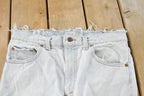 Vintage 1990s Levi's 550 Relaxed Tapered Fit Denim Jeans Men's 32 x 32.5 / 90s Levi's / Distressed Sun Faded Jeans / Made in USA