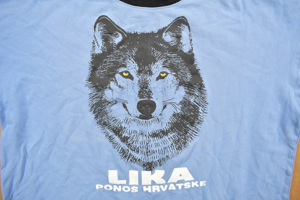 Vintage 1990s Wolf Lika Ponos Hrvatske Theme Graphic T-Shirt