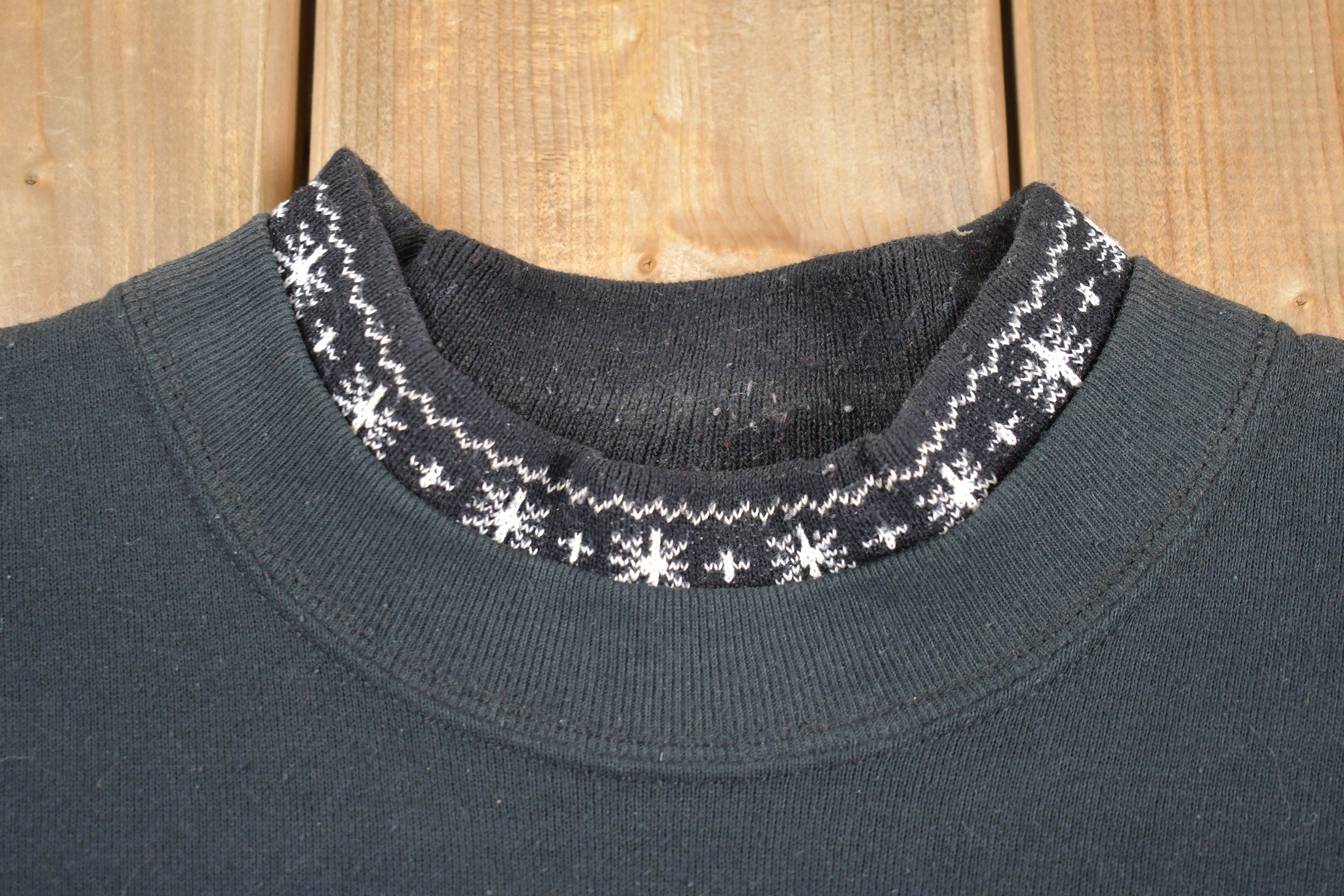 Vintage 1990s Winter Theme Cute Crewneck Sweater