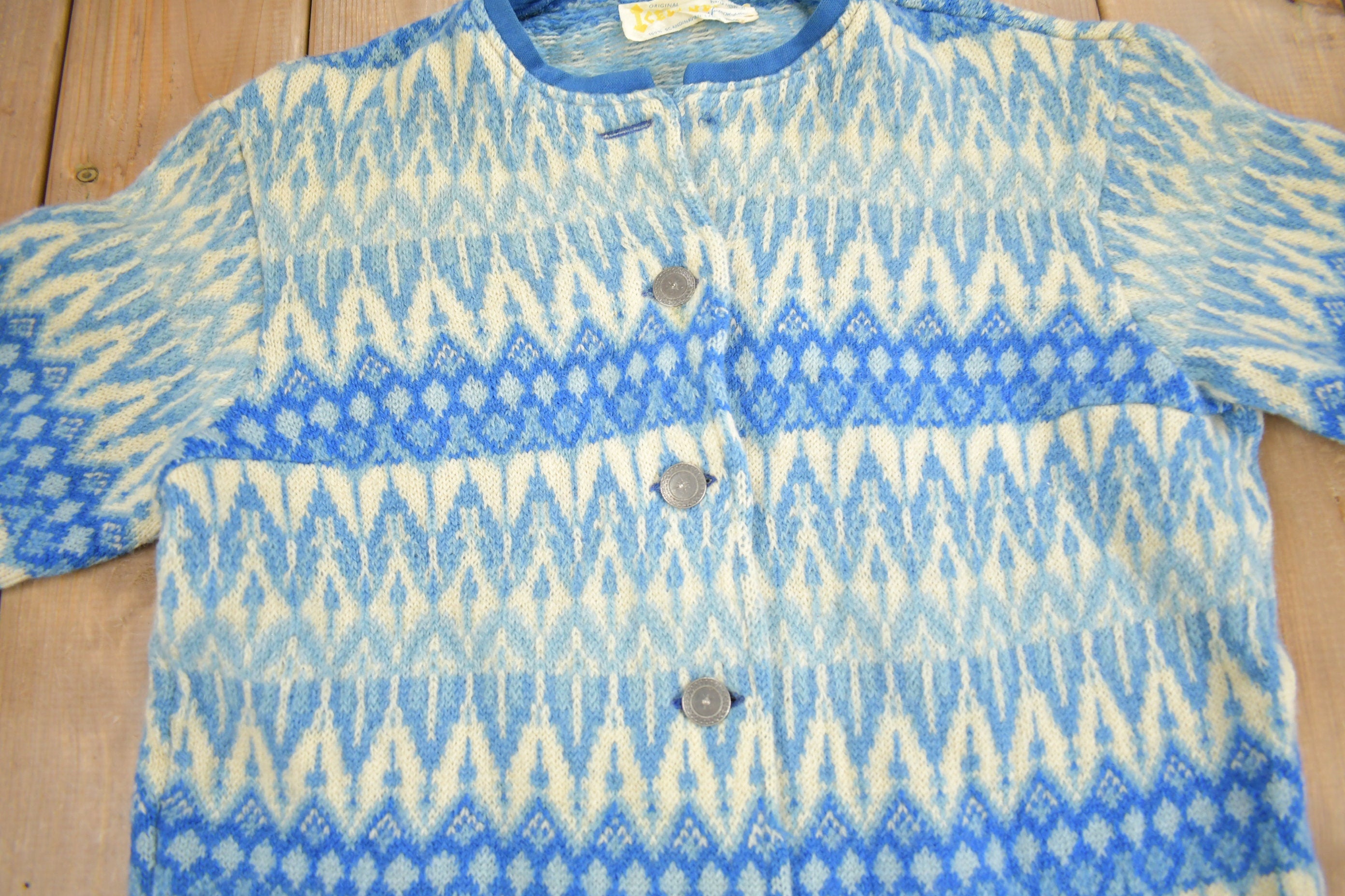 Vintage 1960s Icelandic Hand Knit Cardigan Sweater /
