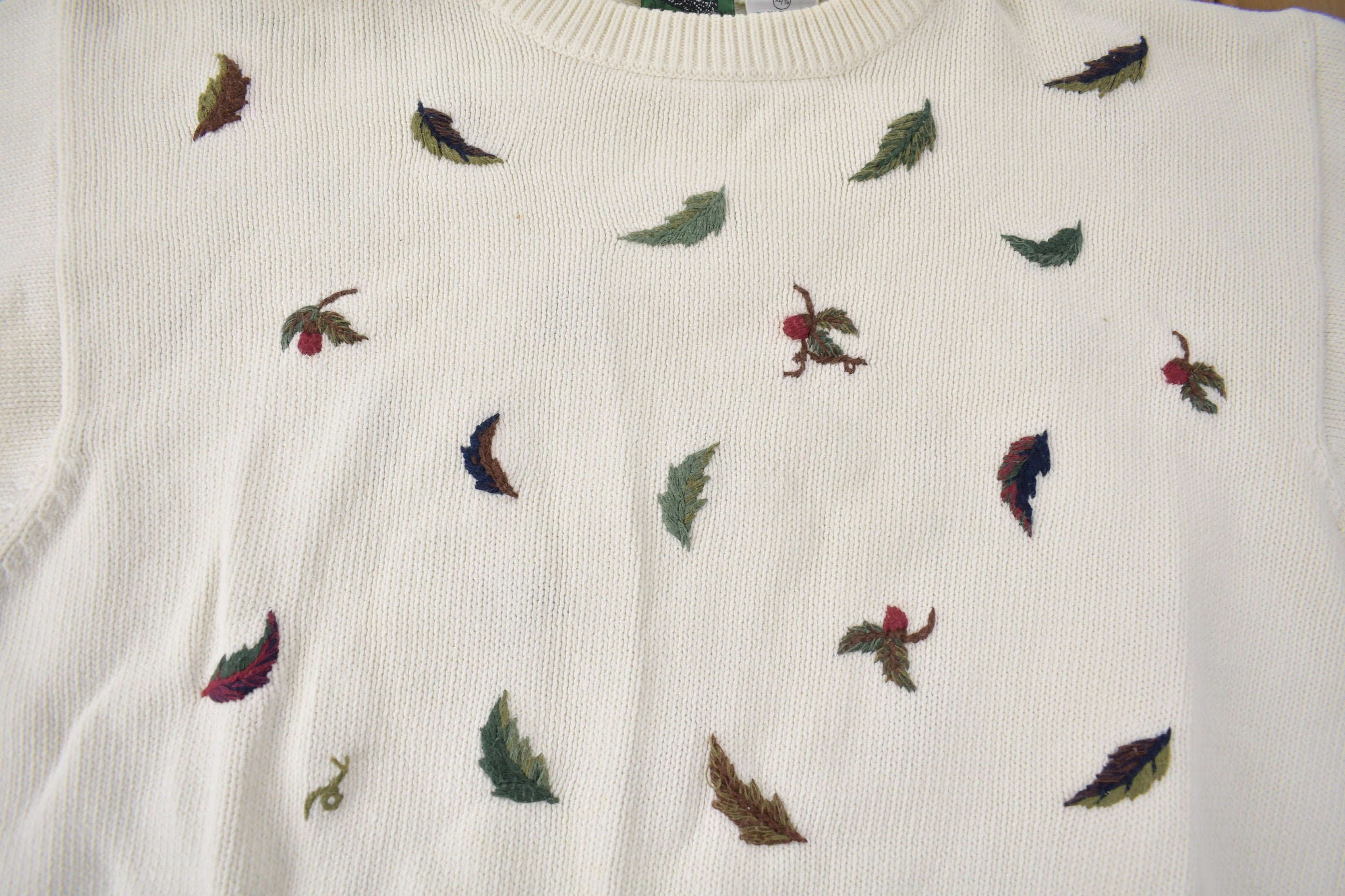 Vintage 1990s Northern Reflections Embroidered Leaves Knit Crewneck Sweater Made In Canada