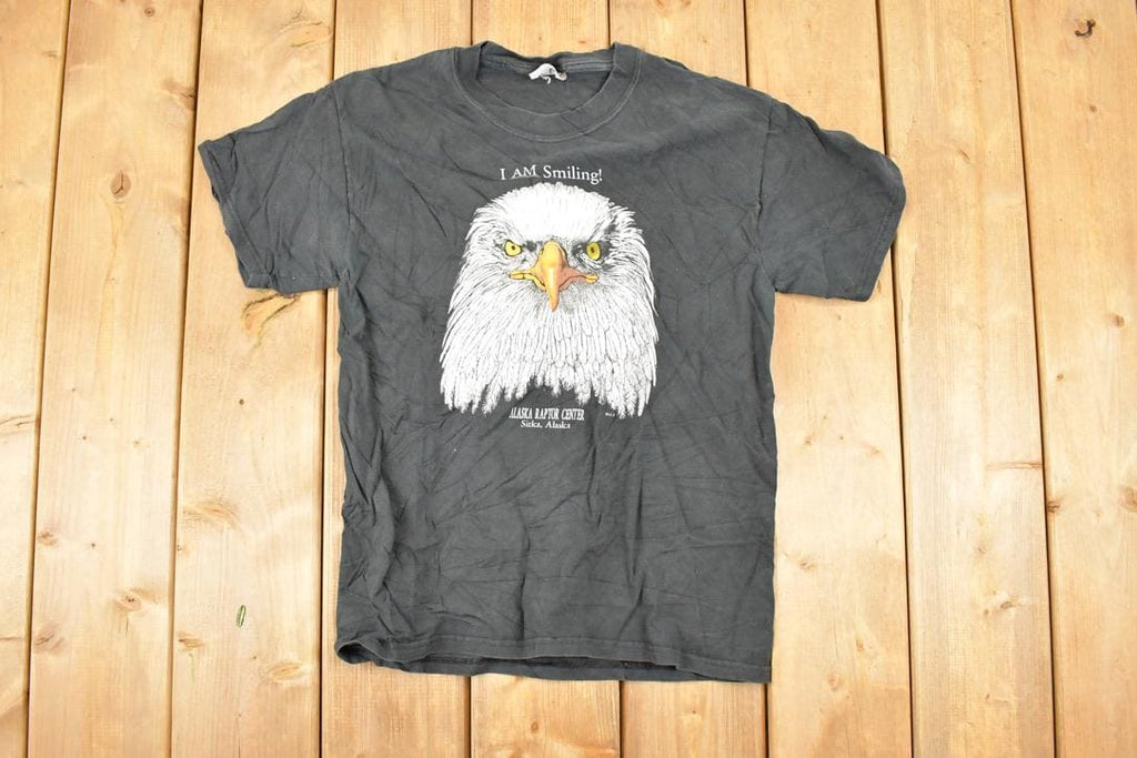 Vintage 1990s Alaska Raptor Centre Bald Eagle I Am Smiling Souvenir T-Shirt Men's S