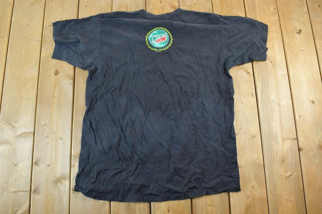 Vintage 1990s Mountain Dew Aliens Exist T-Shirt
