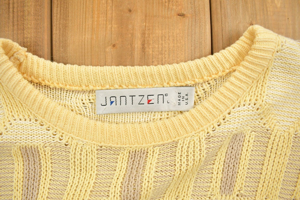 Vintage 1990s Pale Yellow Jantzen Knit Sweater / Vintage 90s Crewneck / Made in USA / Casual Winter Wear / Pullover Sweatshirt