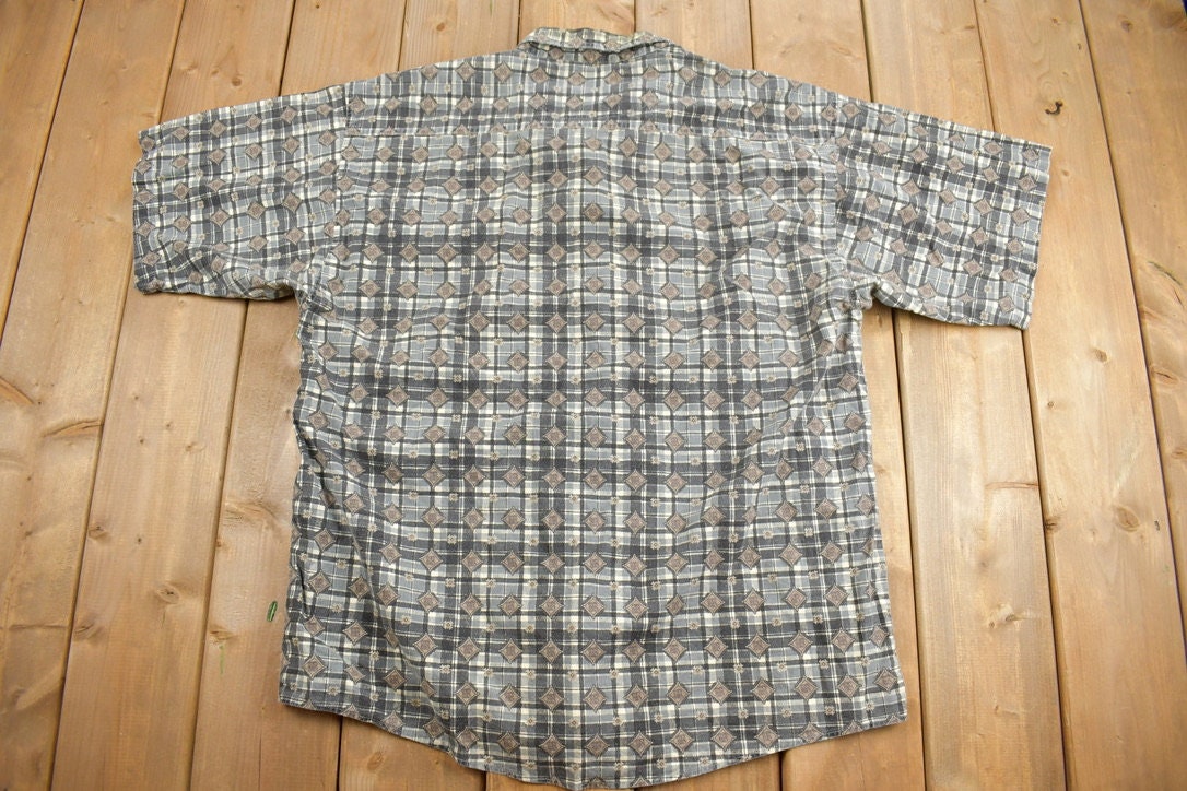 Vintage 1990s Plaid Patterned Short Sleeve Button Up Shirt
