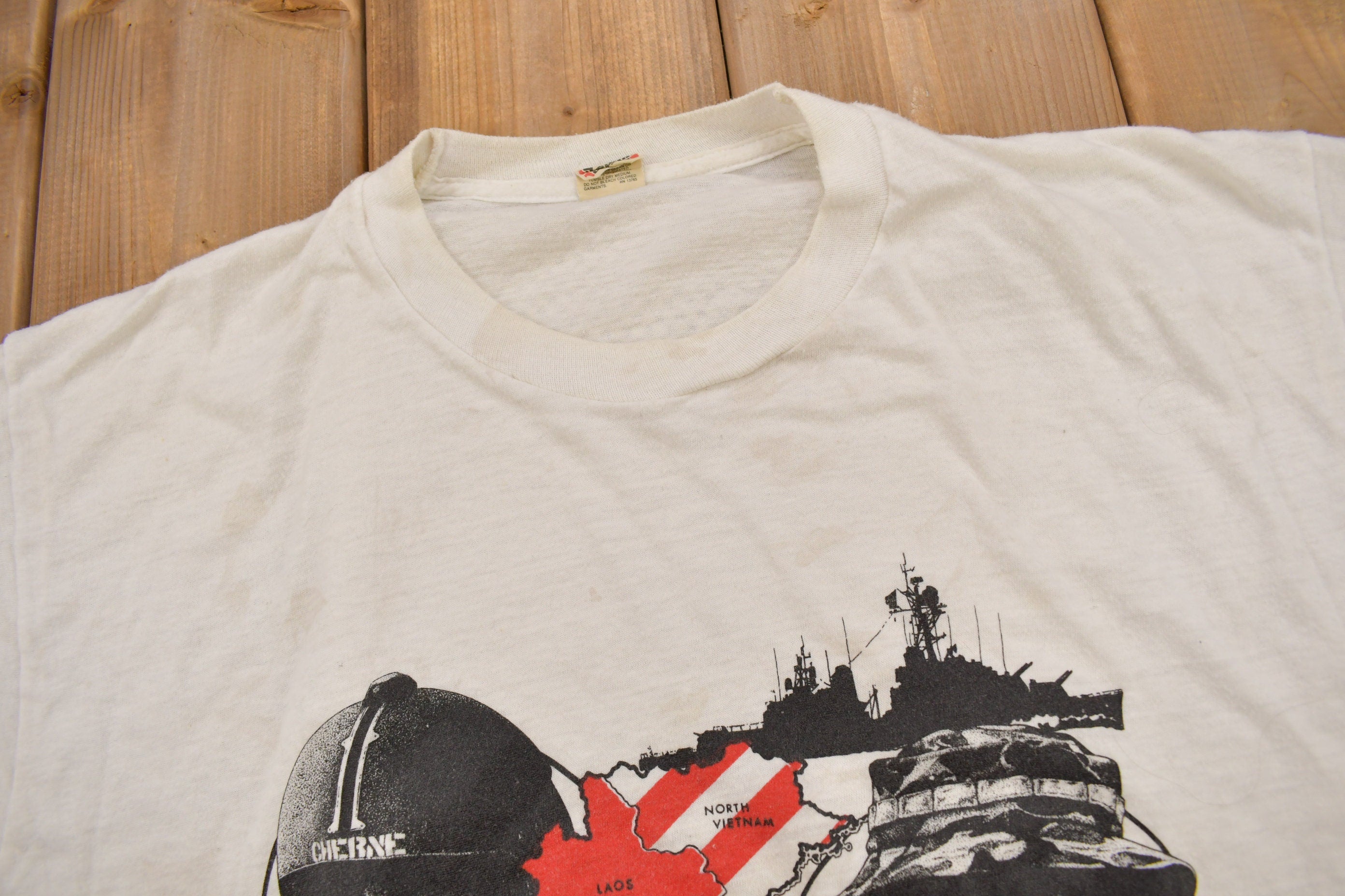 Vintage 1986 Vietnam Rememberance Graphic T Shirt