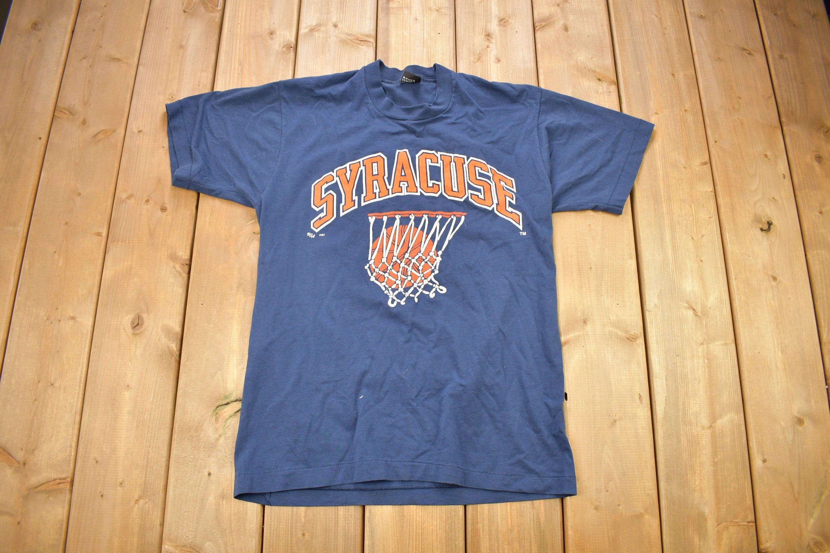 Vintage 1990s Syracuse University Orangemen Basketball Collegiate T-Shirt