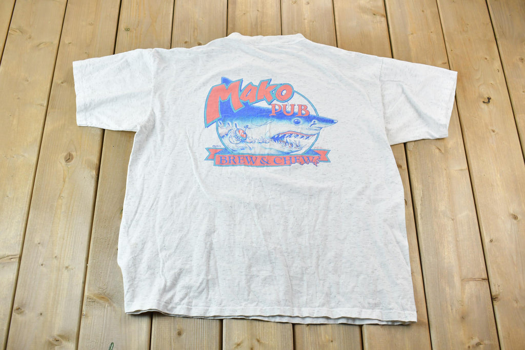 Vintage 1990s Single Stitch Mako Pub Brew and Chew Martha's Vineyard Graphic T-Shirt