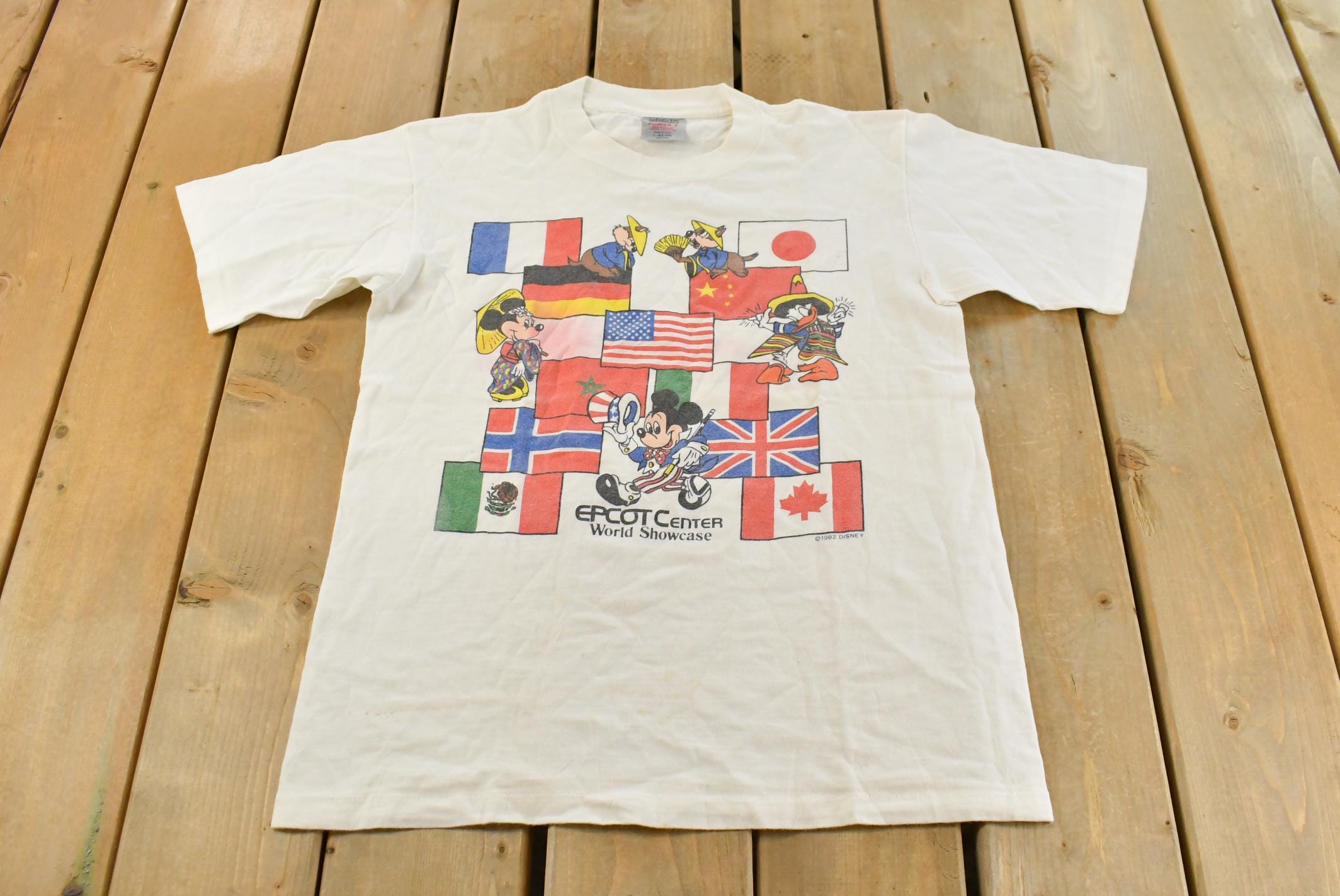 Vintage 1980s Walt Disney World Epcot Centre T-Shirt Men's M