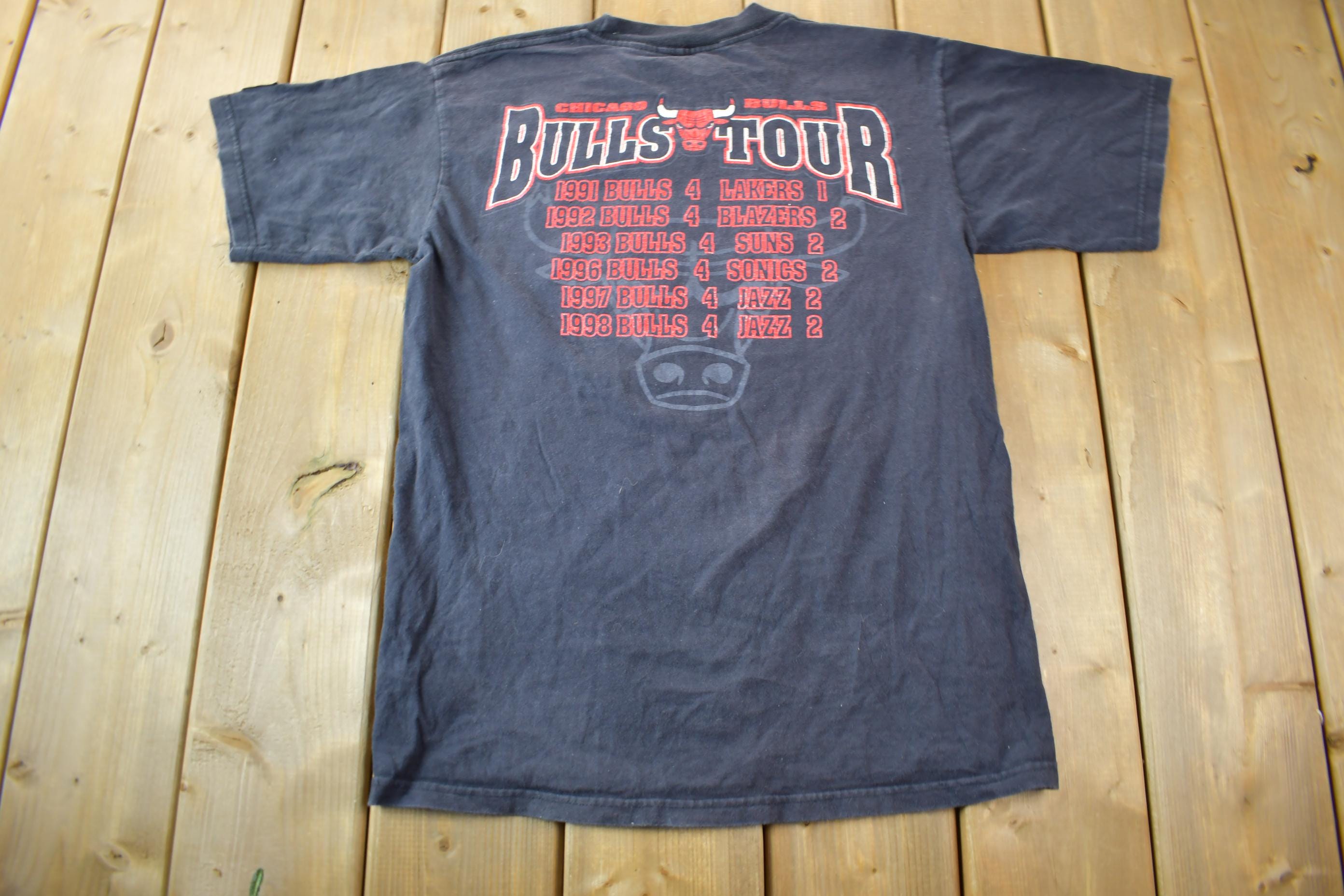 Vintage 1998 NBA Chicago Bulls Champions Graphic T-Shirt