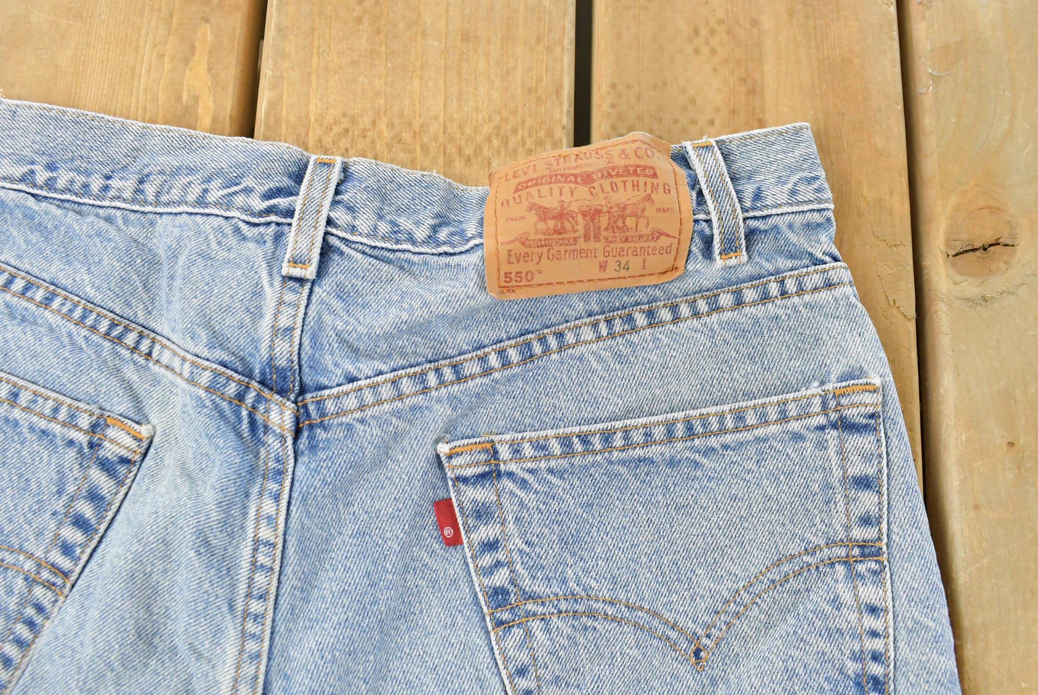 Vintage 1990s Levi's 550 Relaxed Denim Jean Shorts Men's 33
