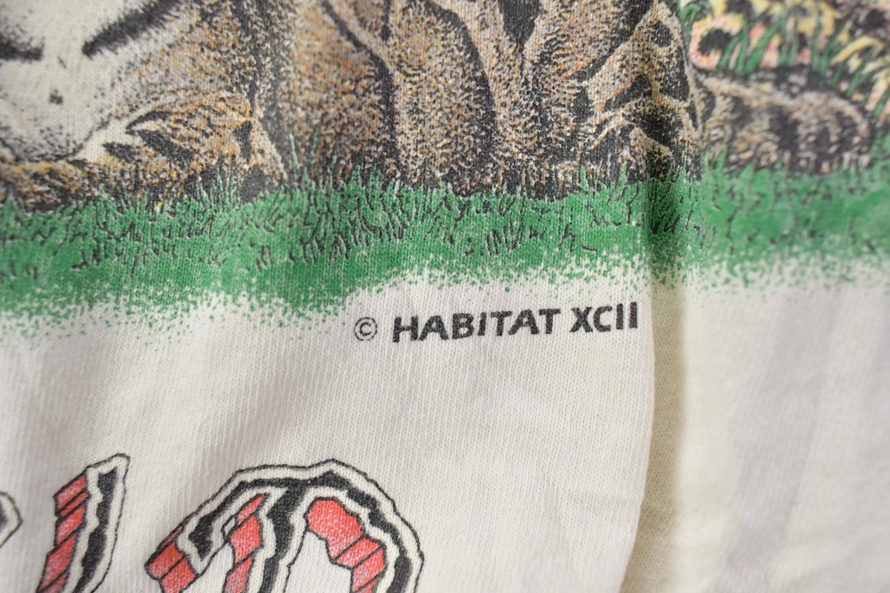Vintage 1990s Habitat Cats Of the World Theme Graphic T-Shirt