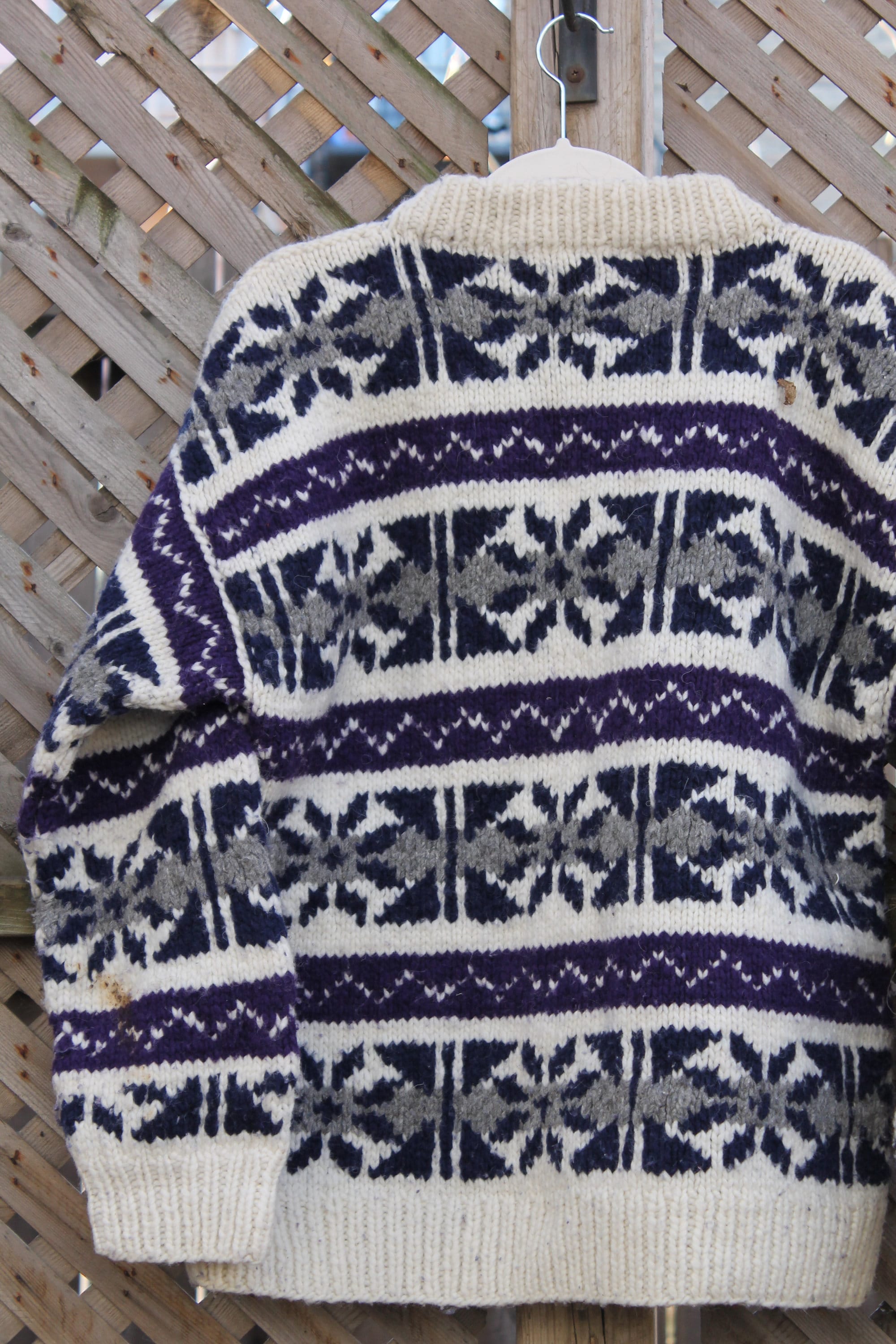 Vintage 1980s 100% Wool Crewneck Knitted Sweater
