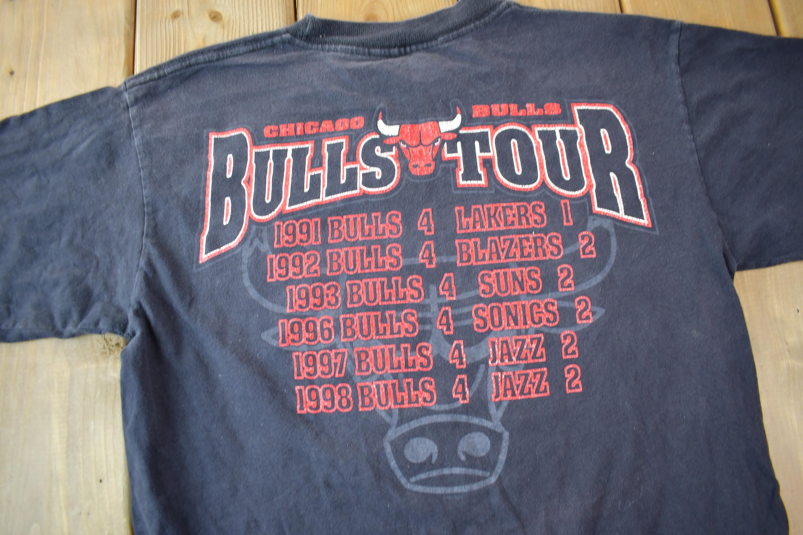 Vintage 1998 NBA Chicago Bulls Champions Graphic T-Shirt