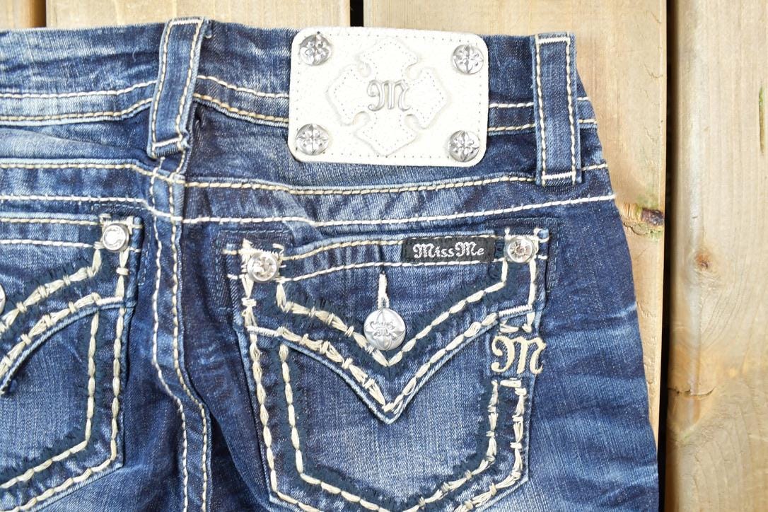 Vintage Y2K Miss Me Bedazzled Low Rise Jeans Size 26x31