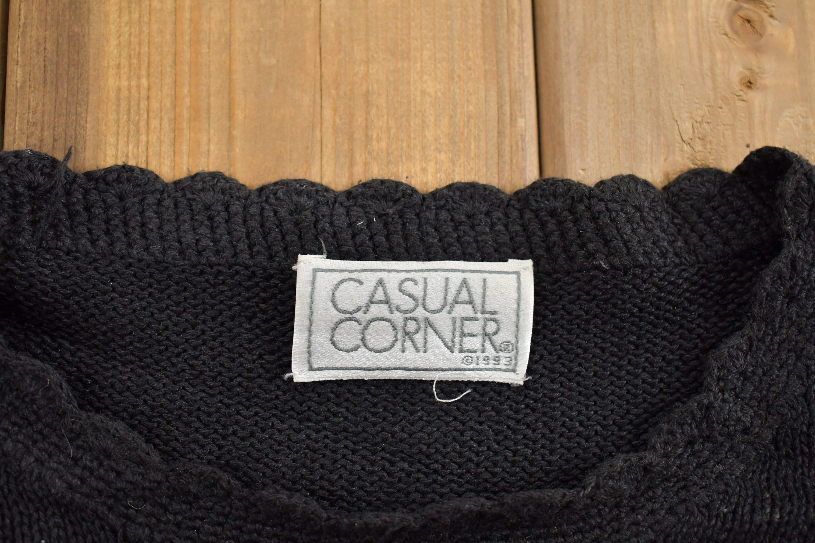 Vintage 1993 Casual Corner Floral Embroidery Knitted Sweater