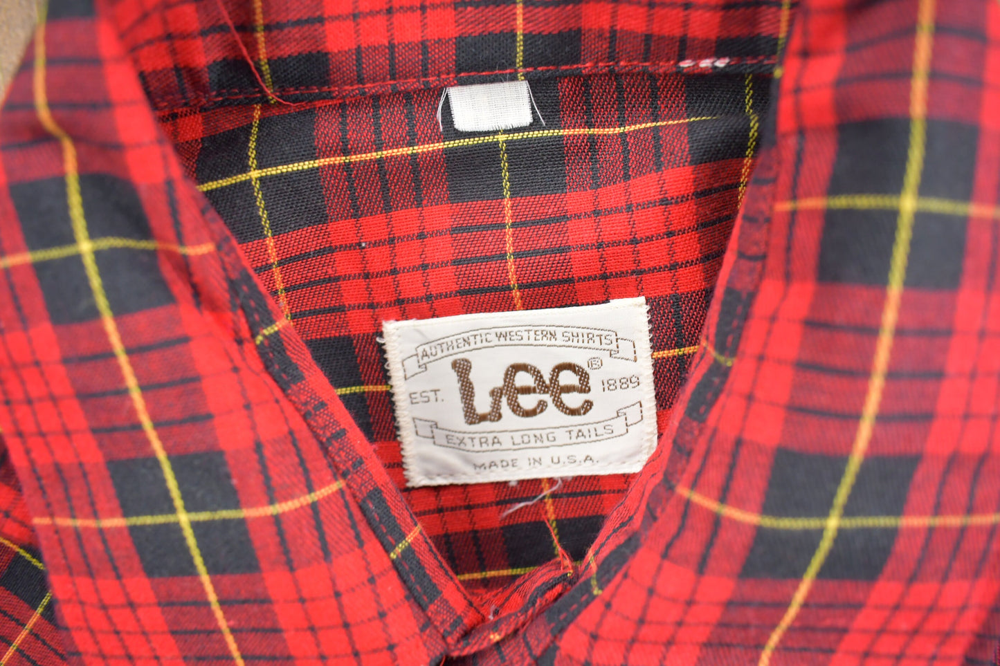 Vintage 1970s Lee Western Style Snap Button Flannel / True Vintage / Western Shirts / Made in USA / Cowboy Shirt / X Long Tails