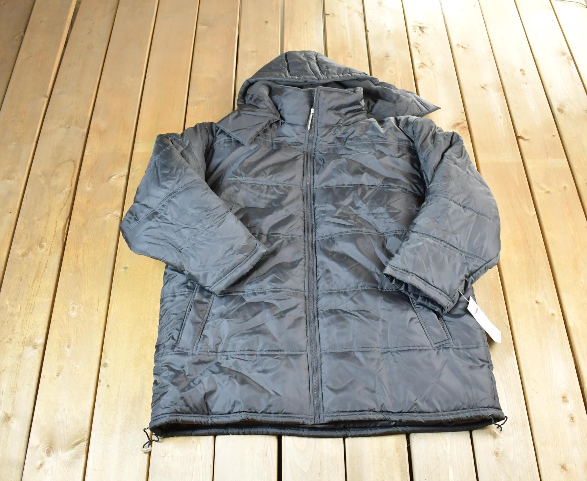 Vintage 1990s Deadstock Veezo Black Down 4X Ski Puffer Jacket