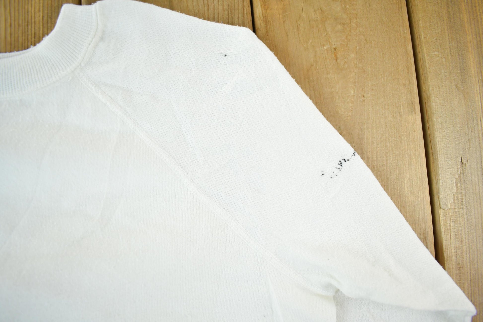 Vintage 1980s Walt Disneyland Mickey Mouse Crewneck Adult Small / Made In USA / Vintage Sweatshirt / Cartoon / Travel / 80s Disney