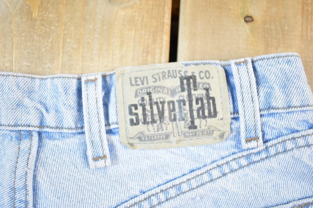 Vintage 1990s Levi Strauss SilverTab Denim Jean Shorts Size 32 x 1