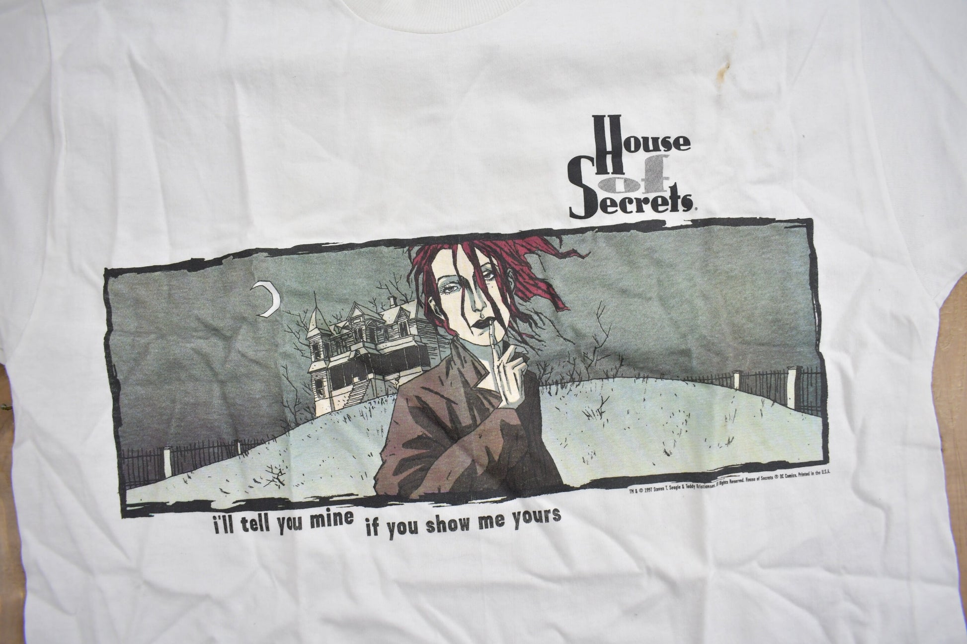 Vintage Deadstock 1997 House Of Secrets Comicbook Promo T-shirt / DC Comics / Single Stitch / Vintage T-shirt / Premium Vintage