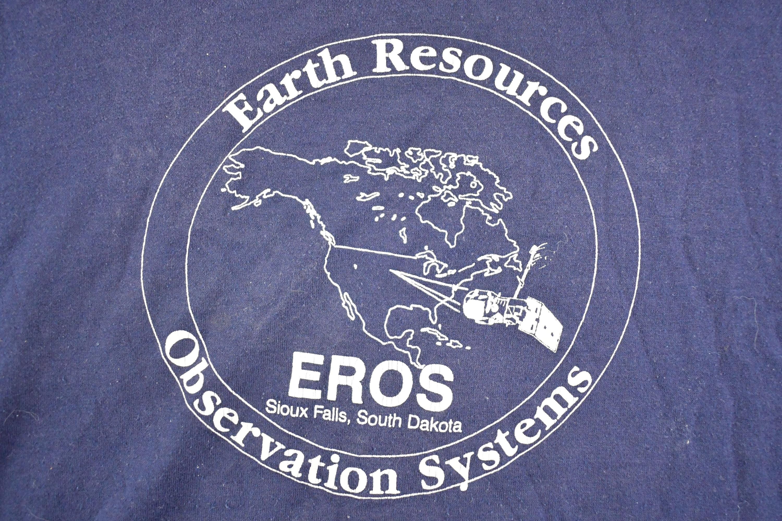 Vintage 1980's Earth Resources Observation Systems Souvenir Travel T-Shirt Mens L