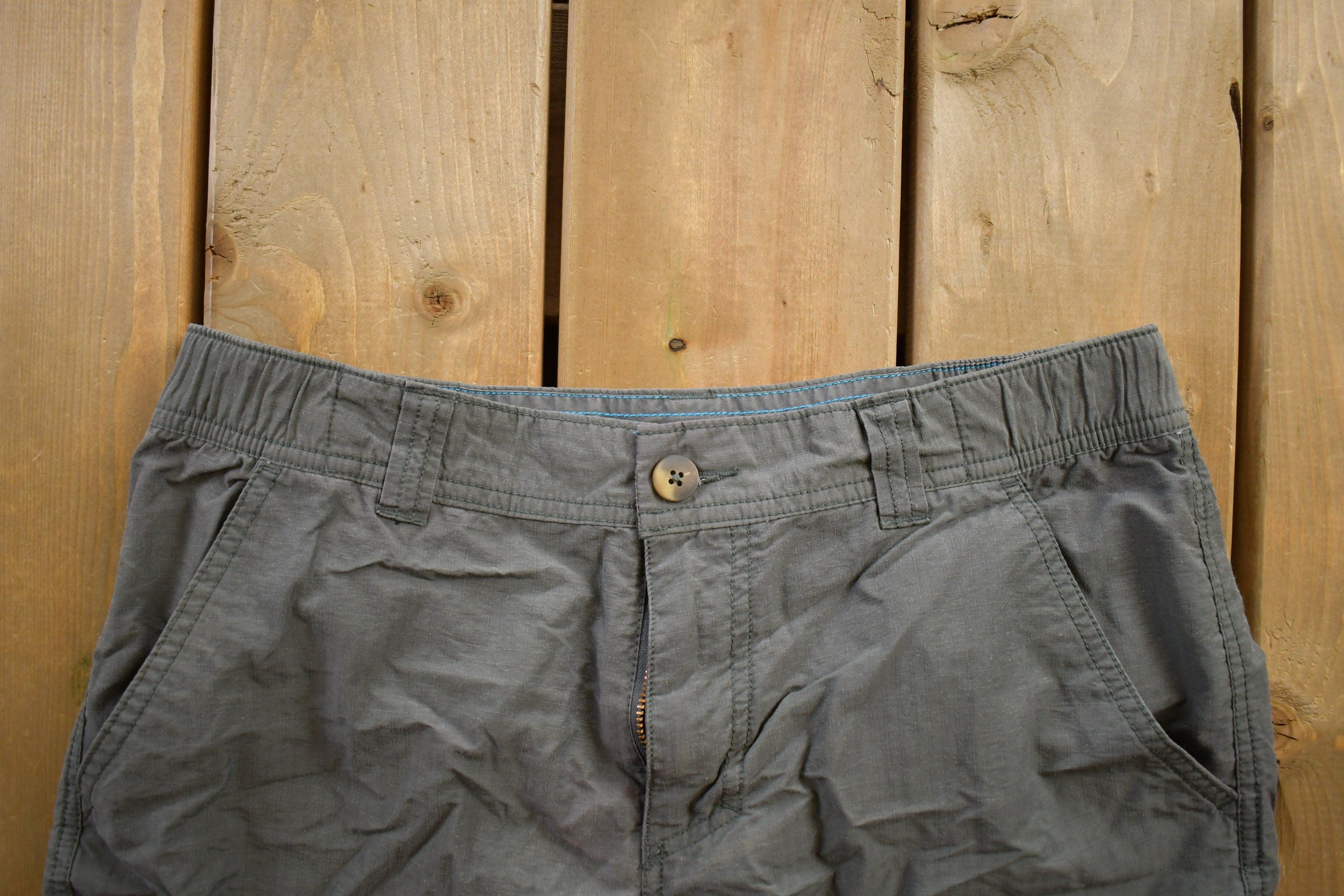 Vintage 1990s Columbia Canvas Shorts Size 32x8