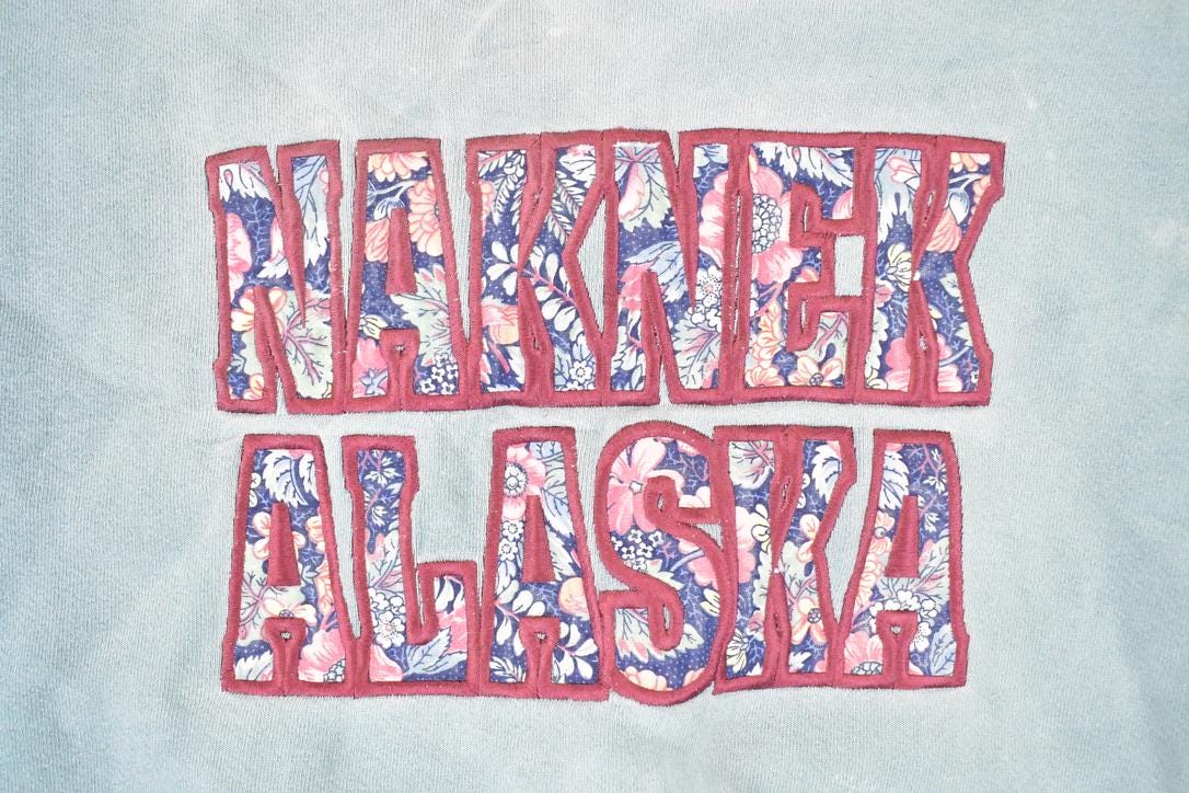 Vintage 1990s Naknek Alaska Floral Embroidered Letter Crewneck Sweatshirt Women's L