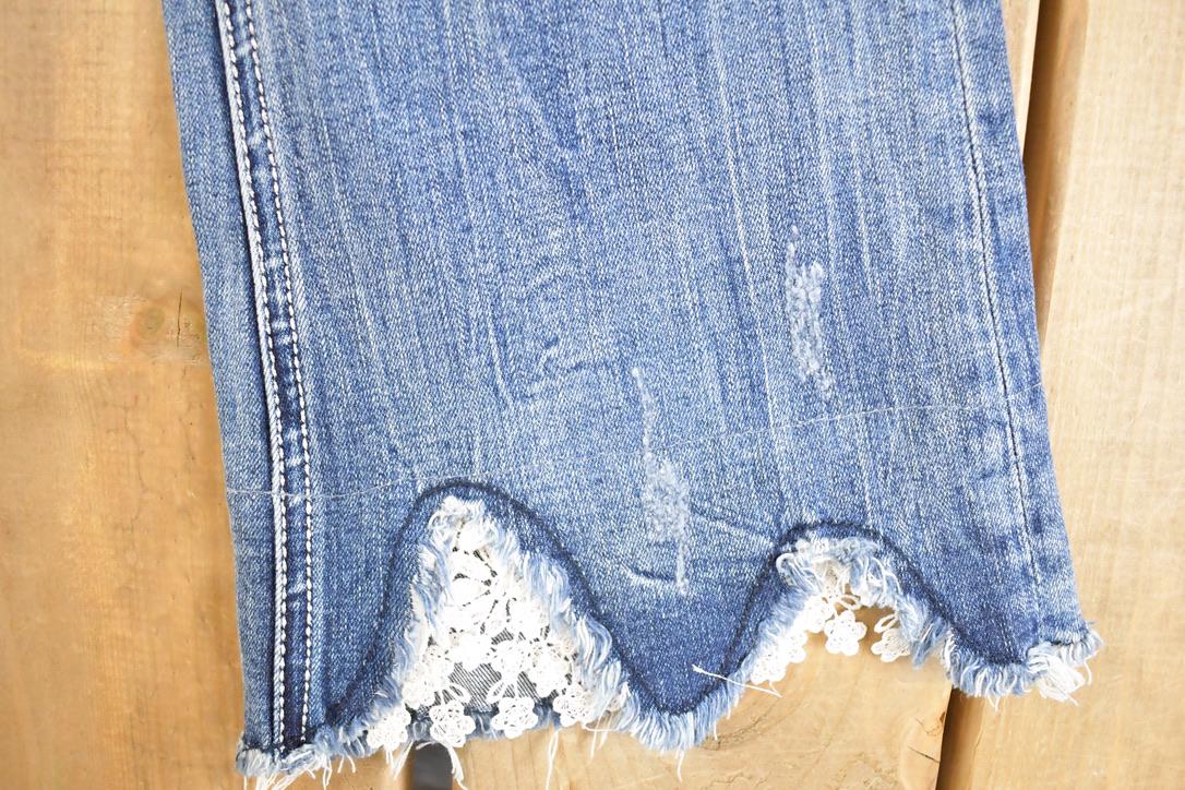 Vintage Deadstock Y2K Grace In LA Lace Hem Bootcut Low Rise Jeans Women's Size 26 x 32