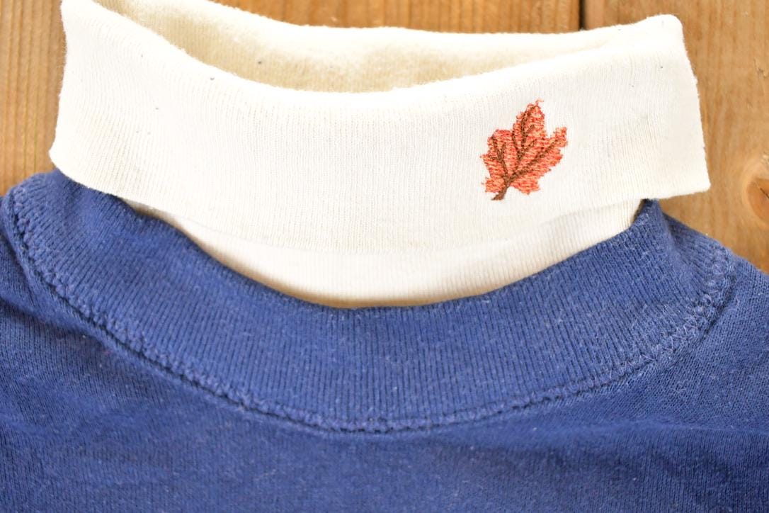 Vintage 1990s Gopher Sport Autumn Leaves Cute Collared Crewneck Sweatshirt Men's L