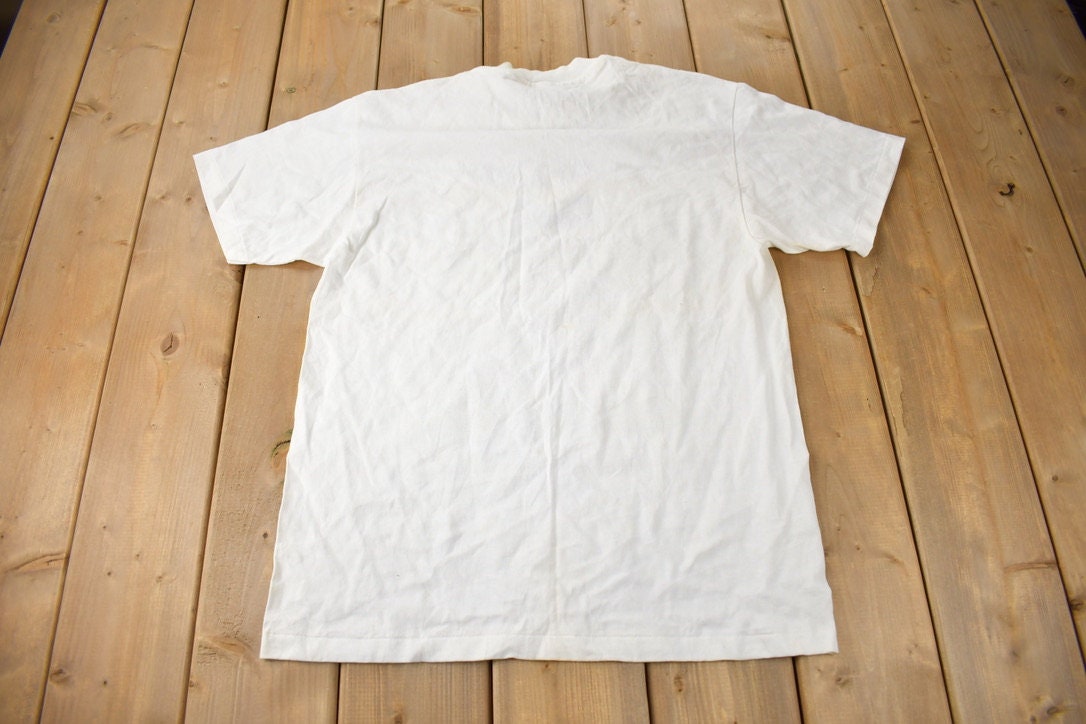 Vintage 1990s Sea Quest DSV Single Stitch TV Promo Graphic T Shirt Size L *Stains*
