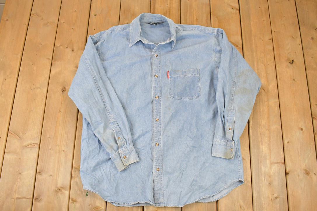 Vintage 1990s Warner Brothers Bugs Bunny Gang Embroidered Denim Button Up Shirt Mens L