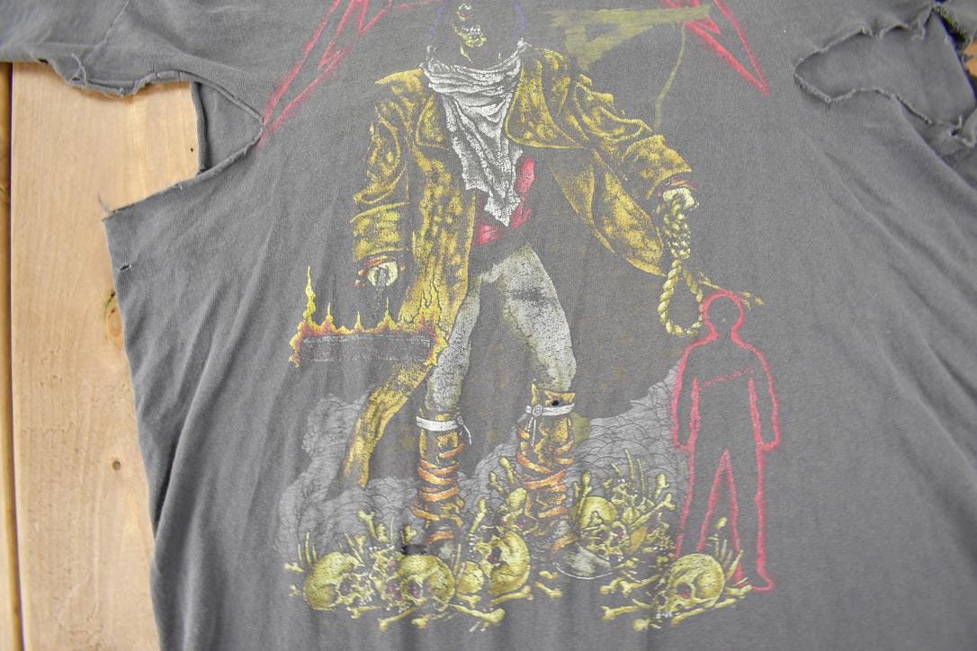 Vintage 1990s Metallica Thrashed Graphic T-shirt / Band Tee / 90s Metallica / Band Tee / Premium Vintage / Size XL