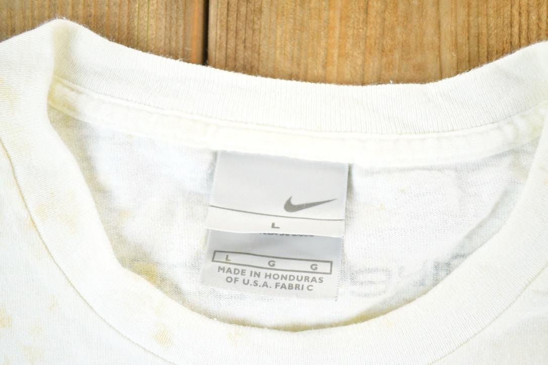 Vintage 1990s Nike Soccer Graphic T-Shirt