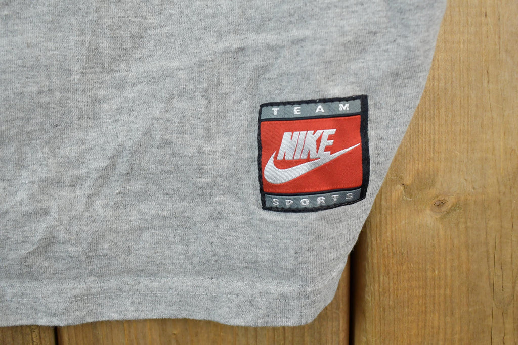 Vintage 1990s Nike Chicago Bulls NBA Graphic T-Shirt